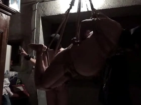 Suspendu par un Maître japonais korean men gay porn