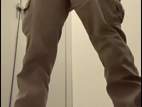 和式トイレで立ちオナ射精 asian vr gay porn