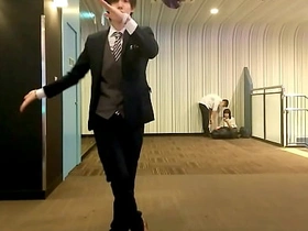 日本のカップルと踊るおじさん g@mes japan gay porn