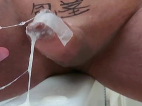 テープ留めで剥けない包茎おちんぽ asian milking gay porn