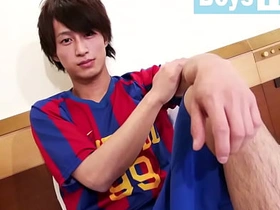 期待の新星スリ筋のサッカー青年がホテルでエロオナ！japanese gay porn china gay porn site