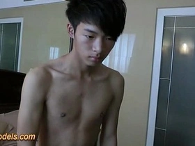Cute Asian Twink Jerk Off After Shower chinese gay porn jd chinesestone