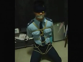 捆绑玩弄警察 japanese gay bar porn